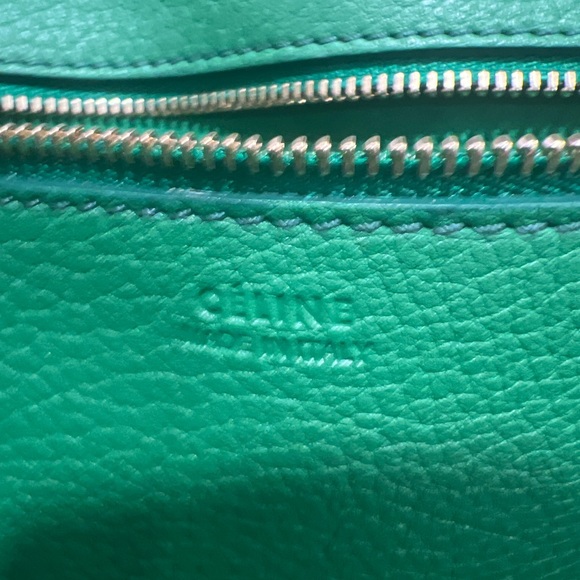 Authentic Green Celine Phantom Tote 100% Calfskin - Picture 8 of 8